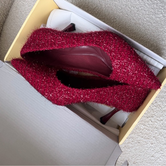 Heels - Picture 3 of 7